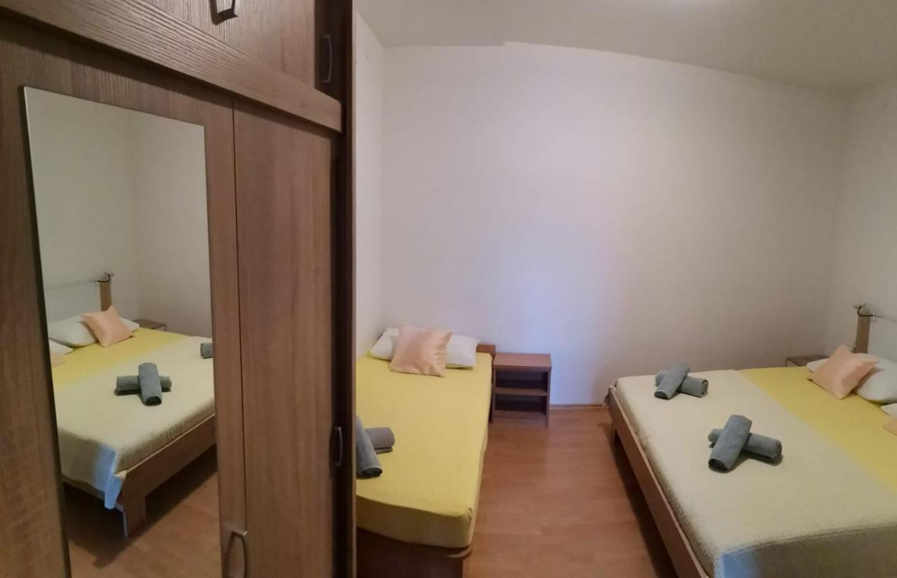 Apartments Sretna Gradac  Buitenkant foto